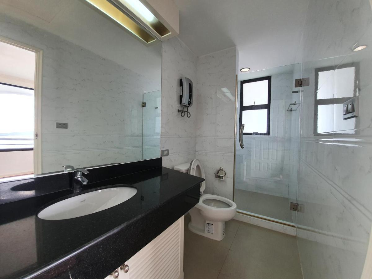 Spacious Room With Ocean & City View 파타야 외부 사진